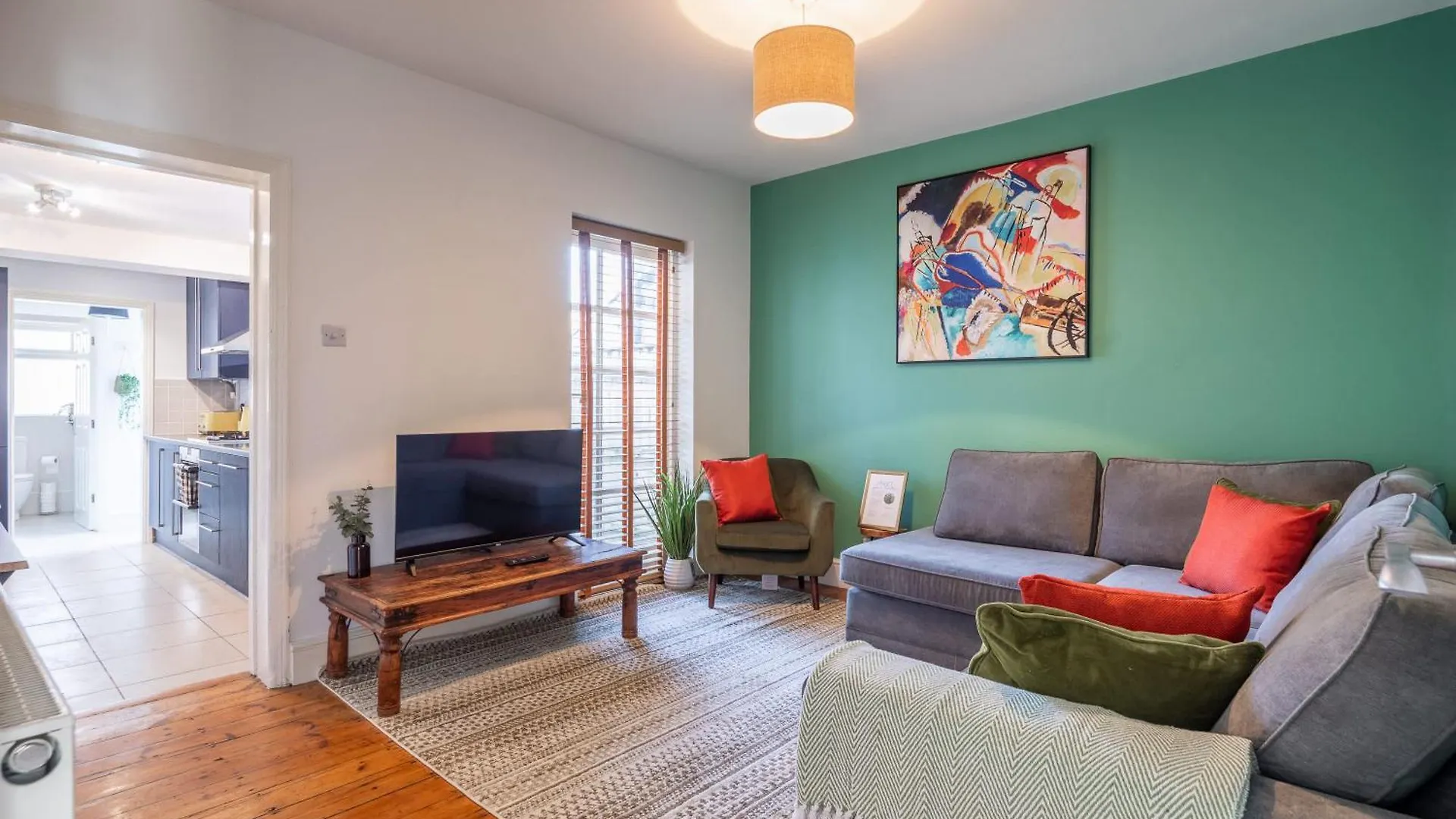 Stylish 3-Bed Home In The Heart Of The Cambridge