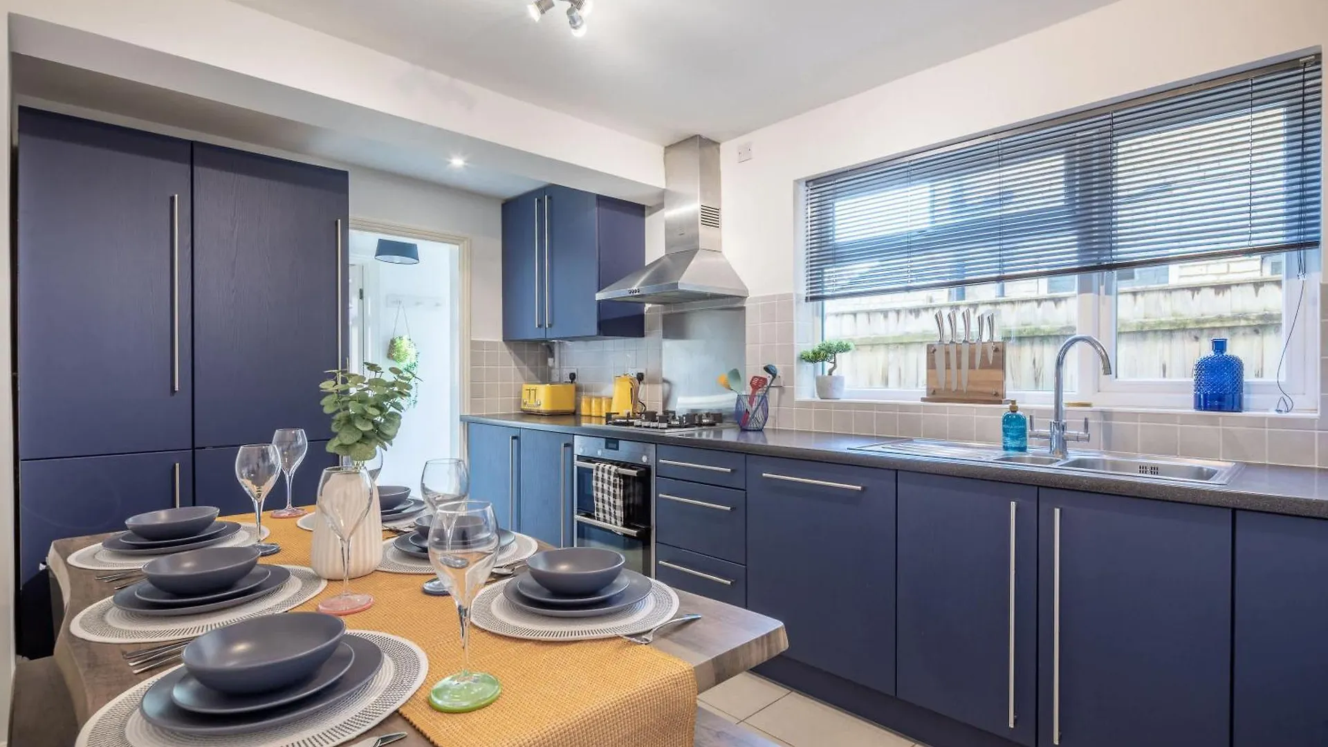 Stylish 3-Bed Home In The Heart Of The Cambridge