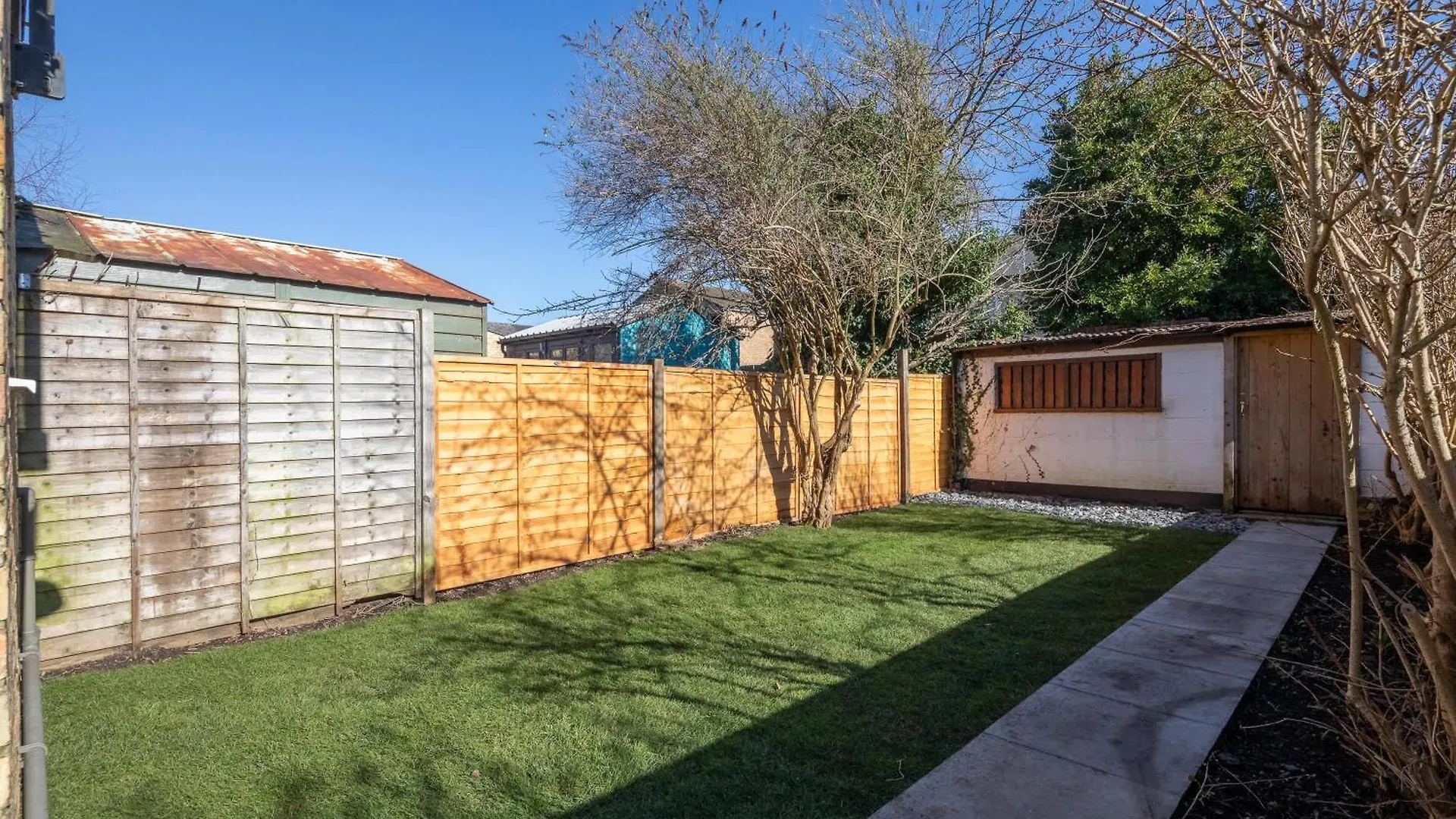 Stylish 3-Bed Home In The Heart Of The Cambridge